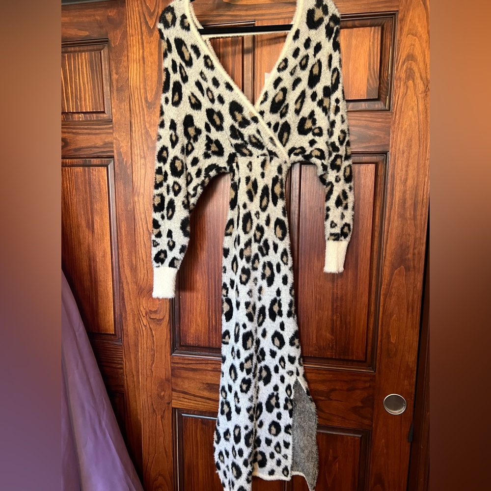NWT Boutique Sweater Dress Size Small